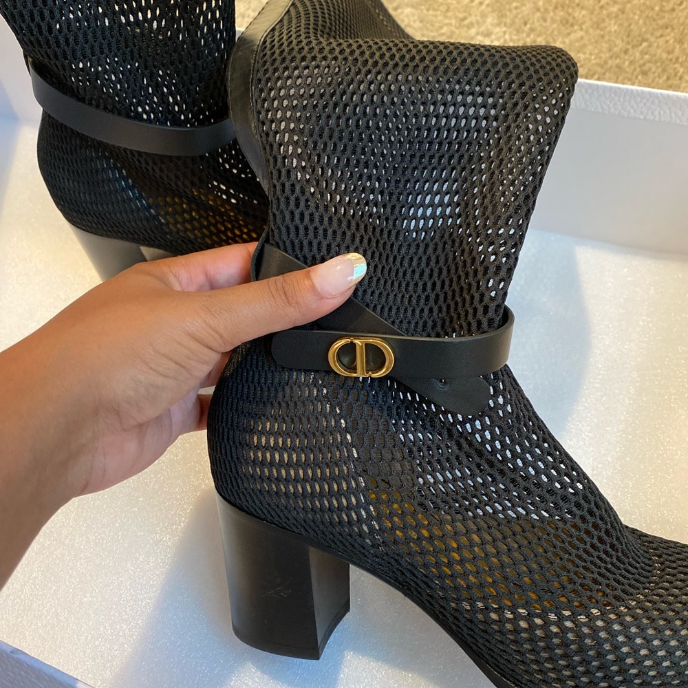 CHRISTIAN DIOR
Empriente Mesh Montaigne Knee Boots 37 Black